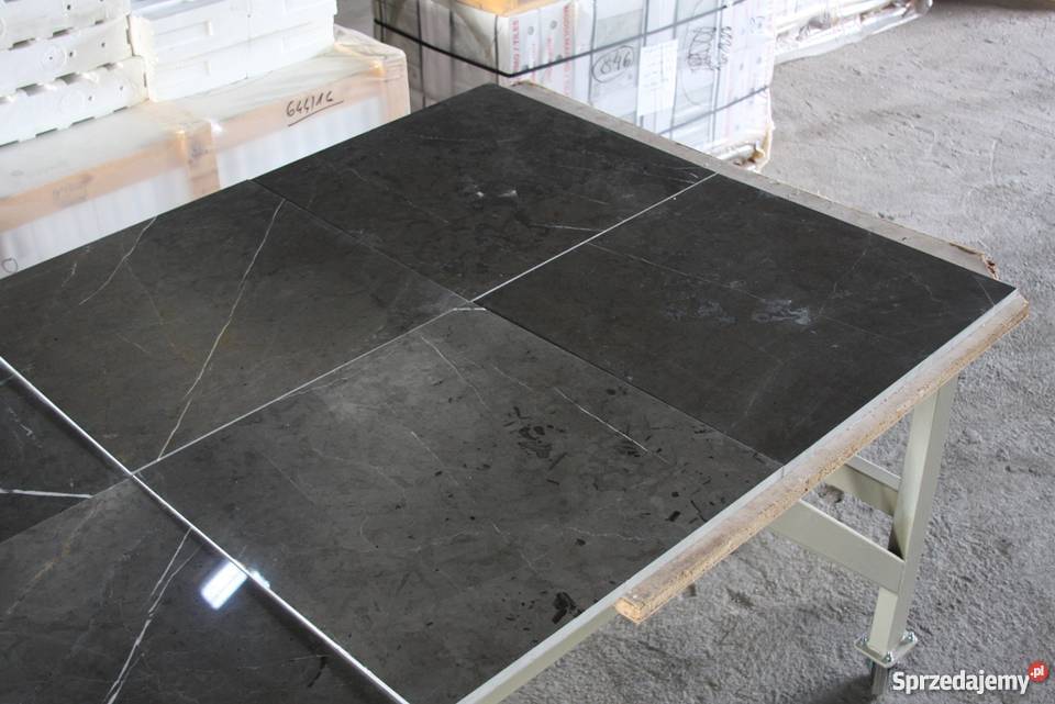 PIETRA GREY GRAFFITE polerowane płytki marmurowe dolnośląskie