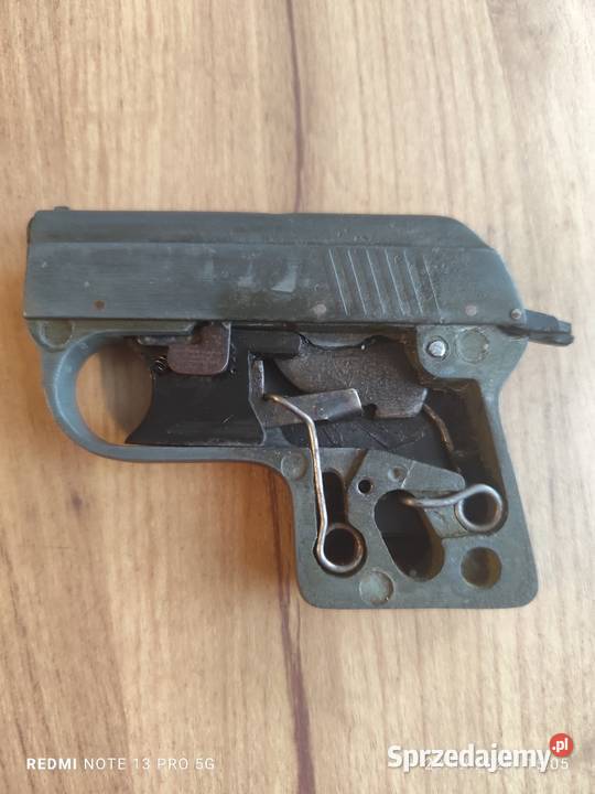 Pistolet startowy Borek Strzeliński