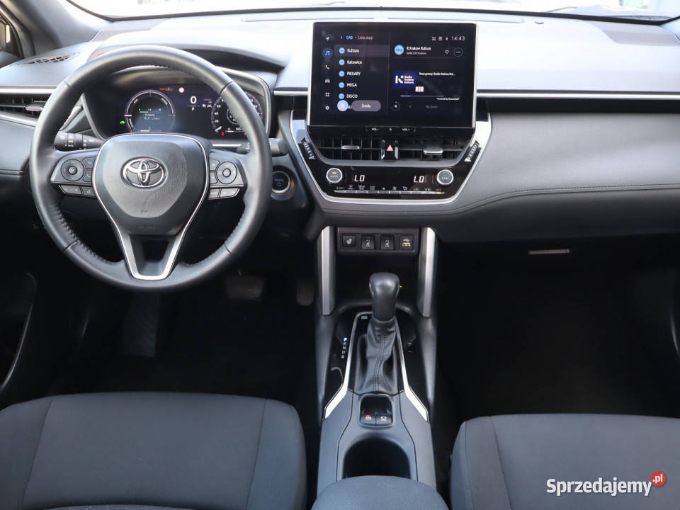 Toyota Corolla Cross 20 Hybrid AWD czujnik deszczu Katowice