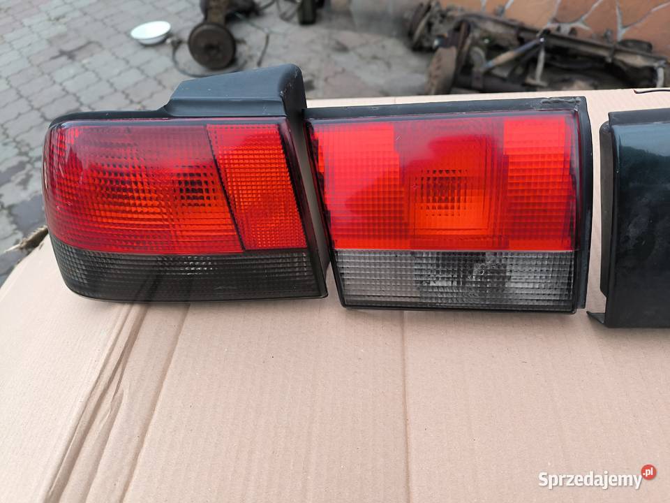 Saab 900 blenmda lampy tyl Lampy tylne Stalowa Wola