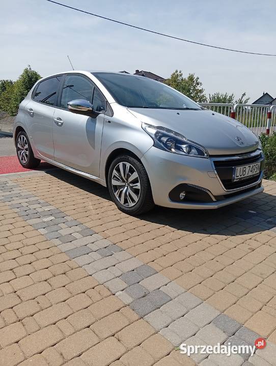 Peugeot 208 2016r 16 HDI Diesel 106 1600cm3 Niemce