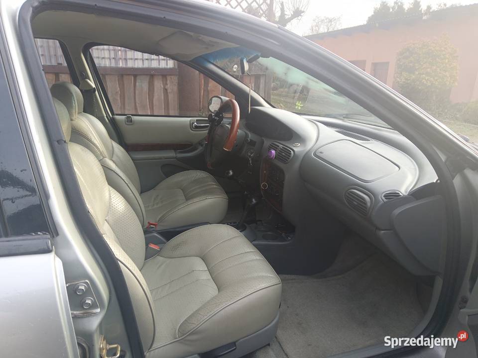 Sprzedam samochód osobowy sedan Chrysler Cirrus aluminiowe felgi Samochody osobowe Padew Narodowa sprzedam