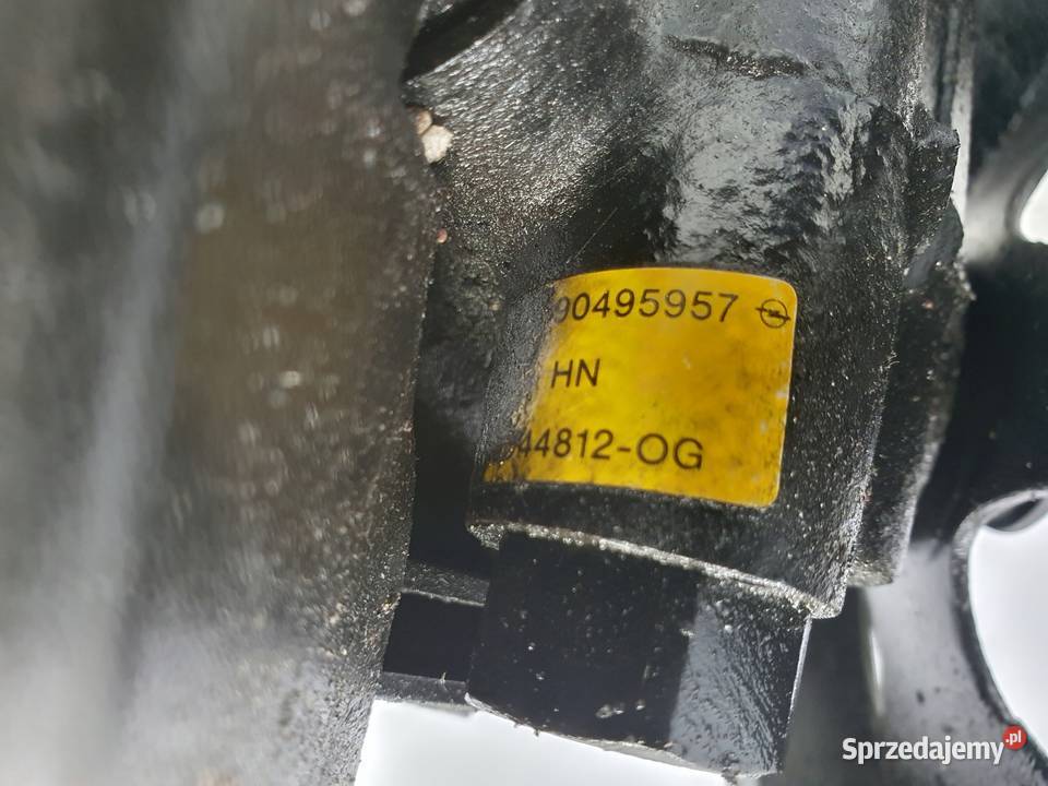 Opel Vectra B 18 16V POMPA WSPOMAGANIA 90495957 osobowe Rudka sprzedam