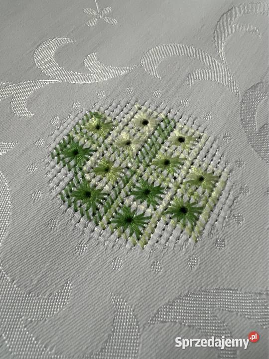 Obrus duży biały ręcznie haftowany rękodzieło śląskie Zabrze