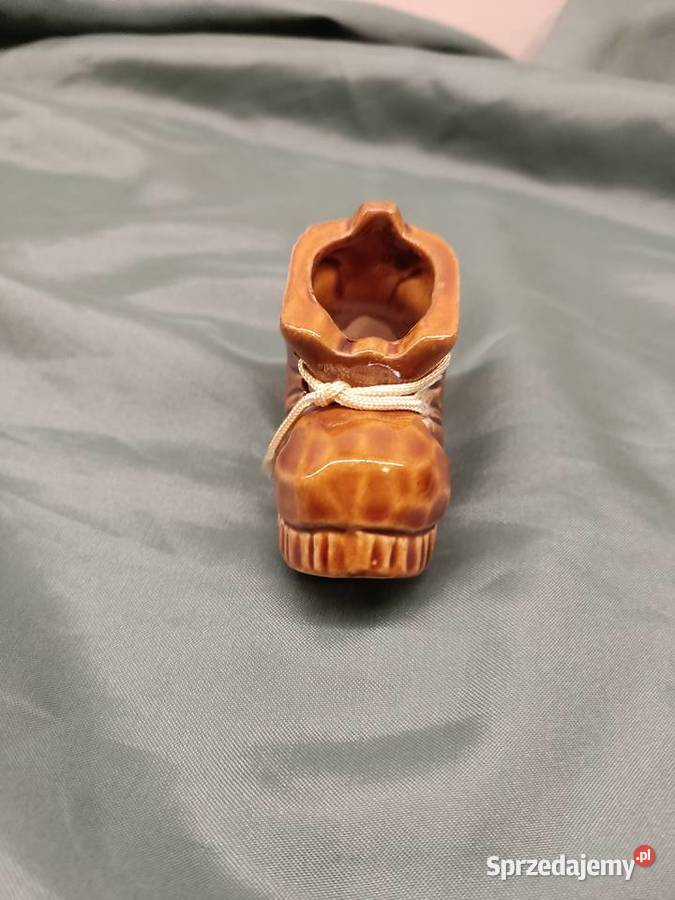 Ceramiczna figurka dekoracyjna bucik Głuchołazy