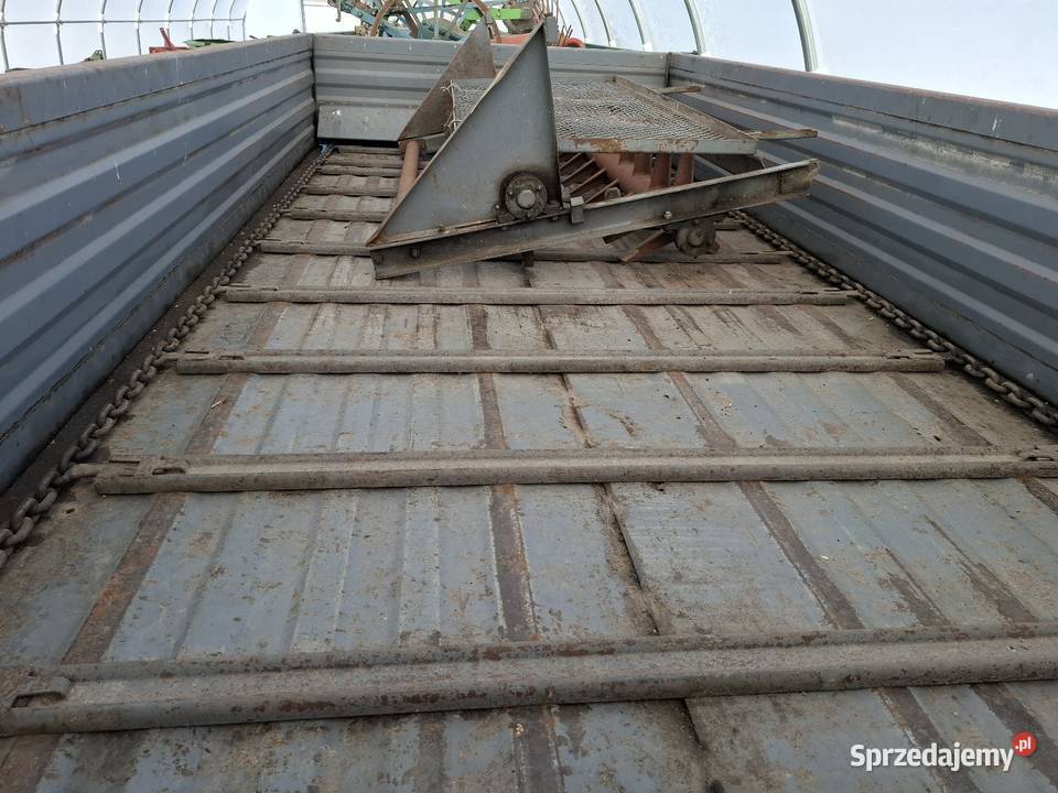 Rozrzutnik obornika CzarnaBiałostocka 35t Rozrzutniki obornika Radom