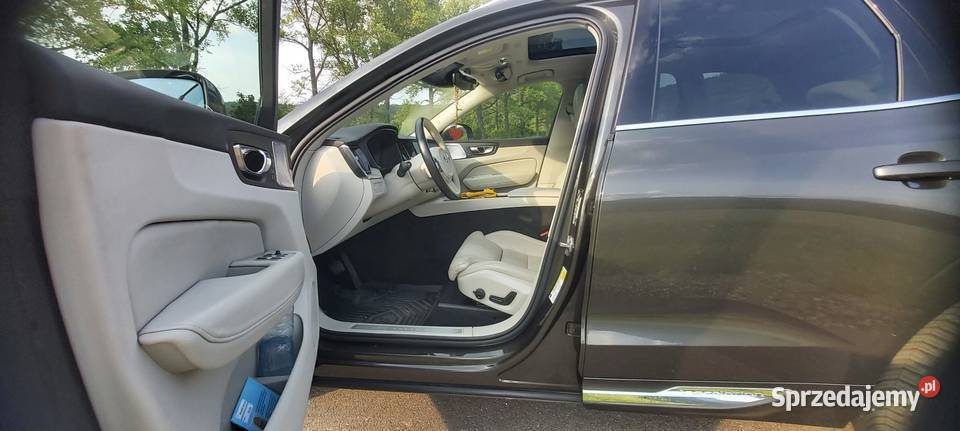 Volvo xc60 Inscipcion AWD 20 benzyna 316 koni dolnośląskie Kowary