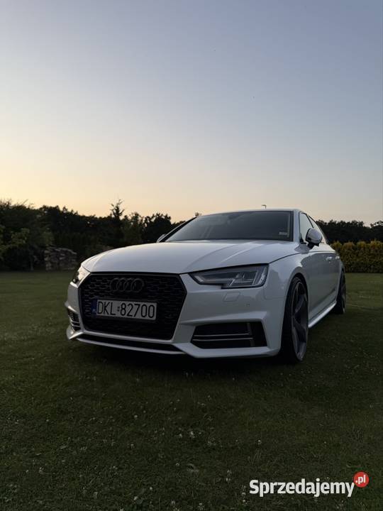 Audi A4 Limousine 20 TFSI quattro Stronic sport światła do jazdy dziennej