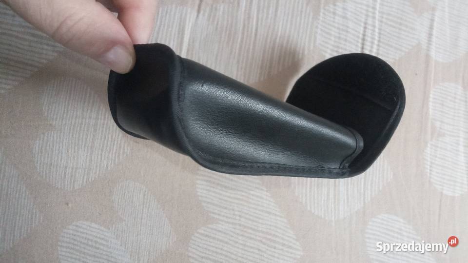 Mała czarna saszetka na rękę Warszawa