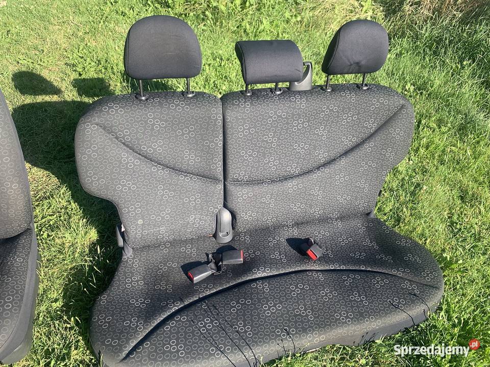 Fotel fotele siedzenia Toyota Yaris 1 9905 lewy podlaskie Zabłudów