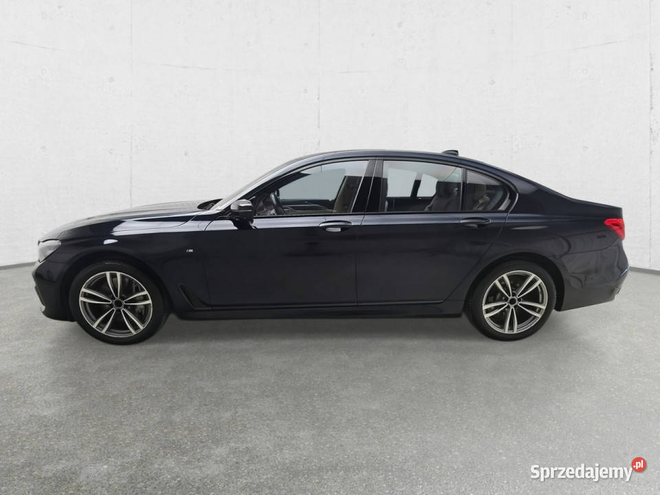 BMW 750 G12 2015 Komorniki