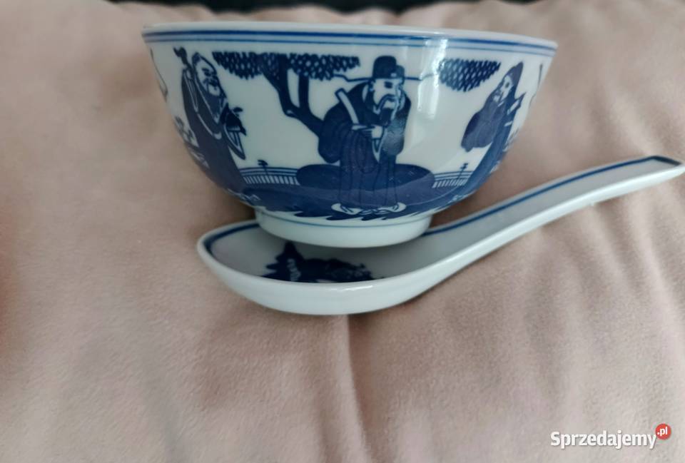 Chińskie porcelanowe miseczki z lyzeczkami