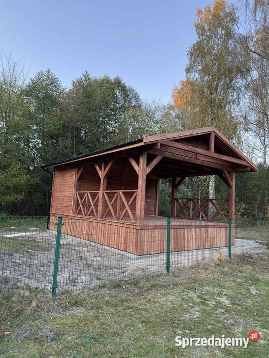 scena drewniana altana wiata zadaszenie Julianpol