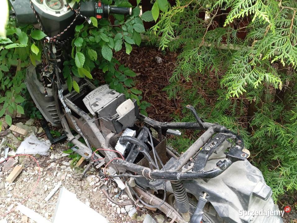 Skuter elektryczny silnik 2kw na 68v bez baterii Rok produkcji 2014 Brzyczyna