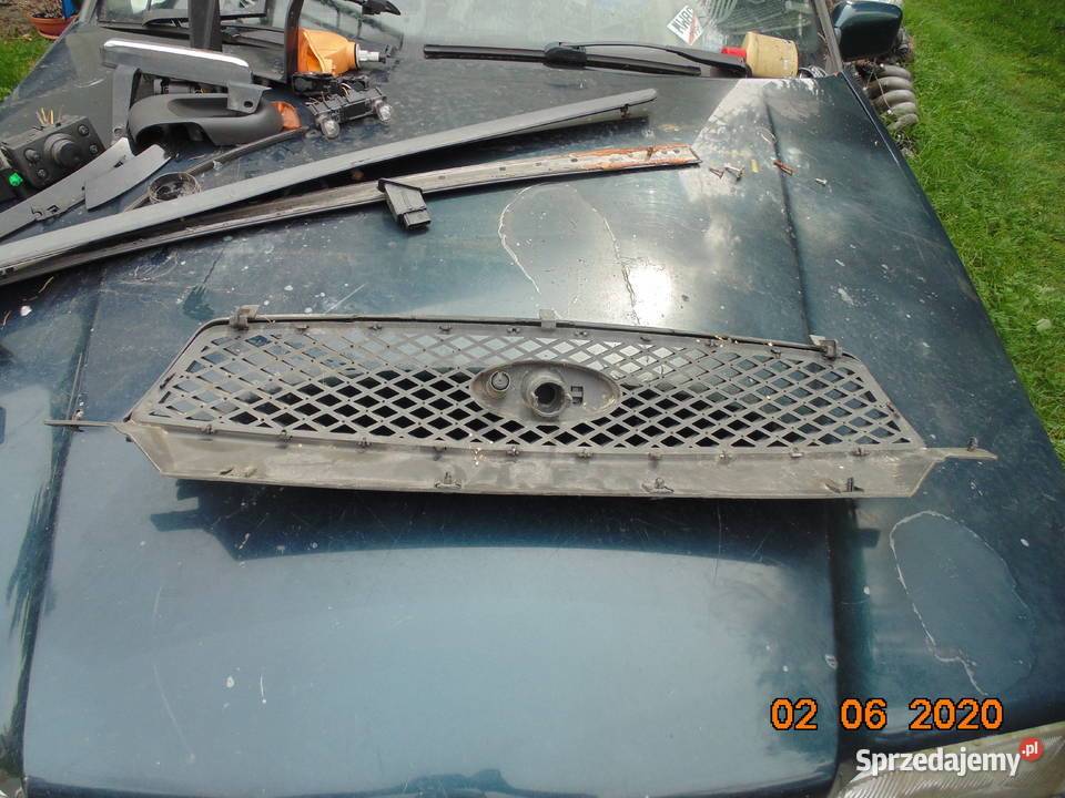 Grill atrapa chłodnicy Ford Focus c 0307 znaczek Kraków