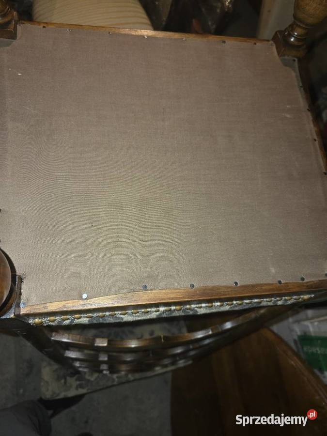 Krzesła stare 4 sztuki stan sprzedam