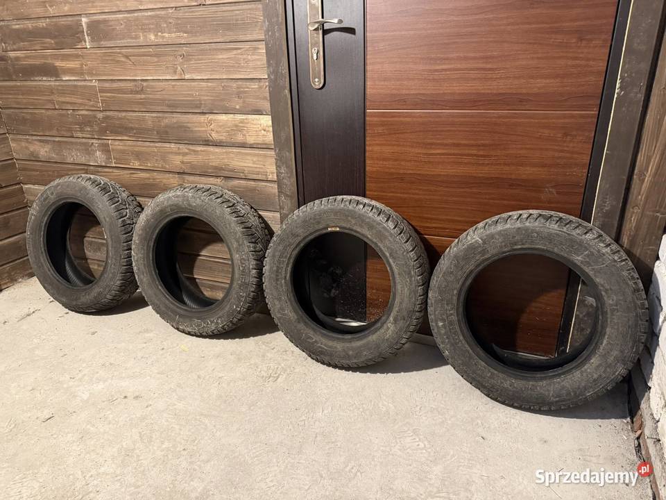 Opony Zimowe 17565R15 DĘBICA UNIROYAL 175