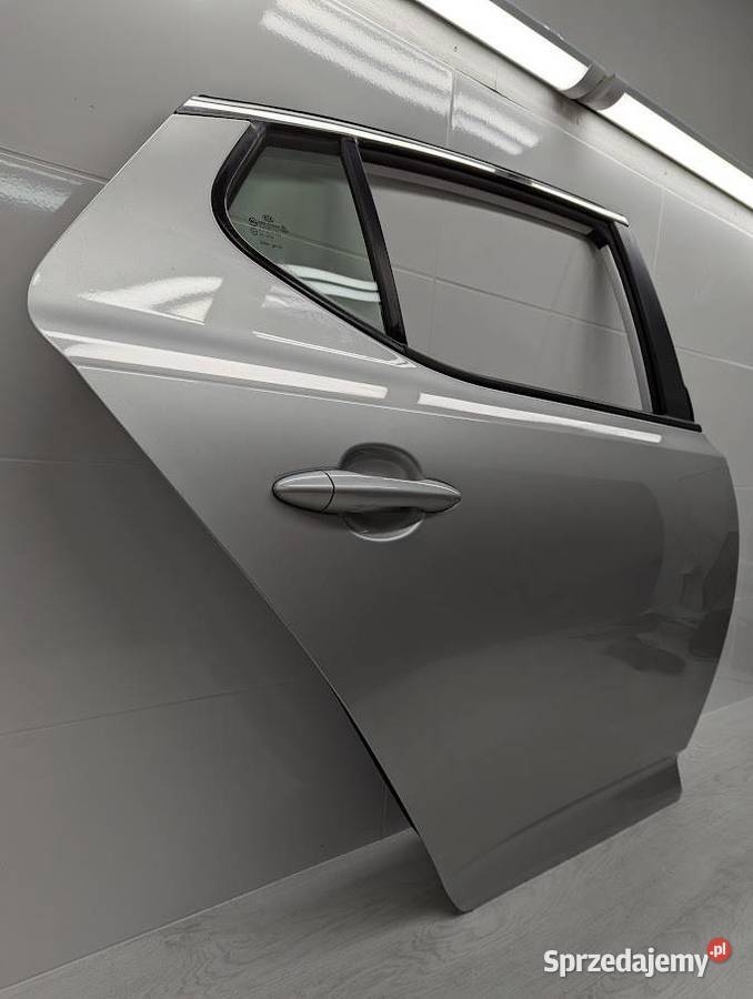 DRZWI PRAWY TYŁ TYLNE BOCZEK 3D BRIGHT SILVER sprzedam