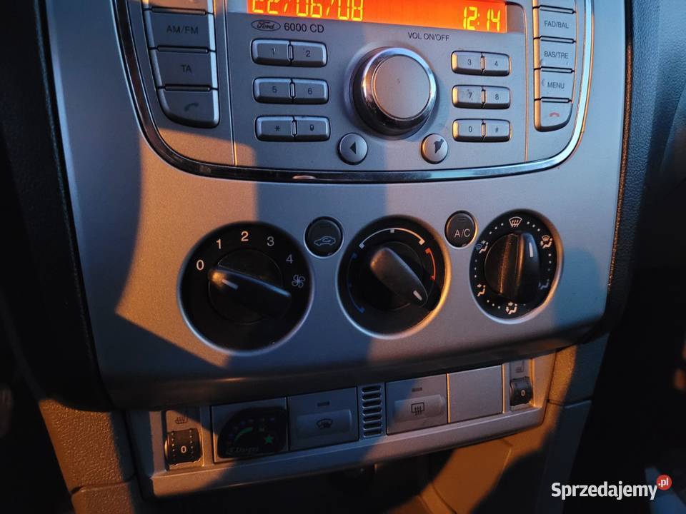 Ford focus kombi 18 benzyna Lpg bordowy Ostrowiec Świętokrzyski