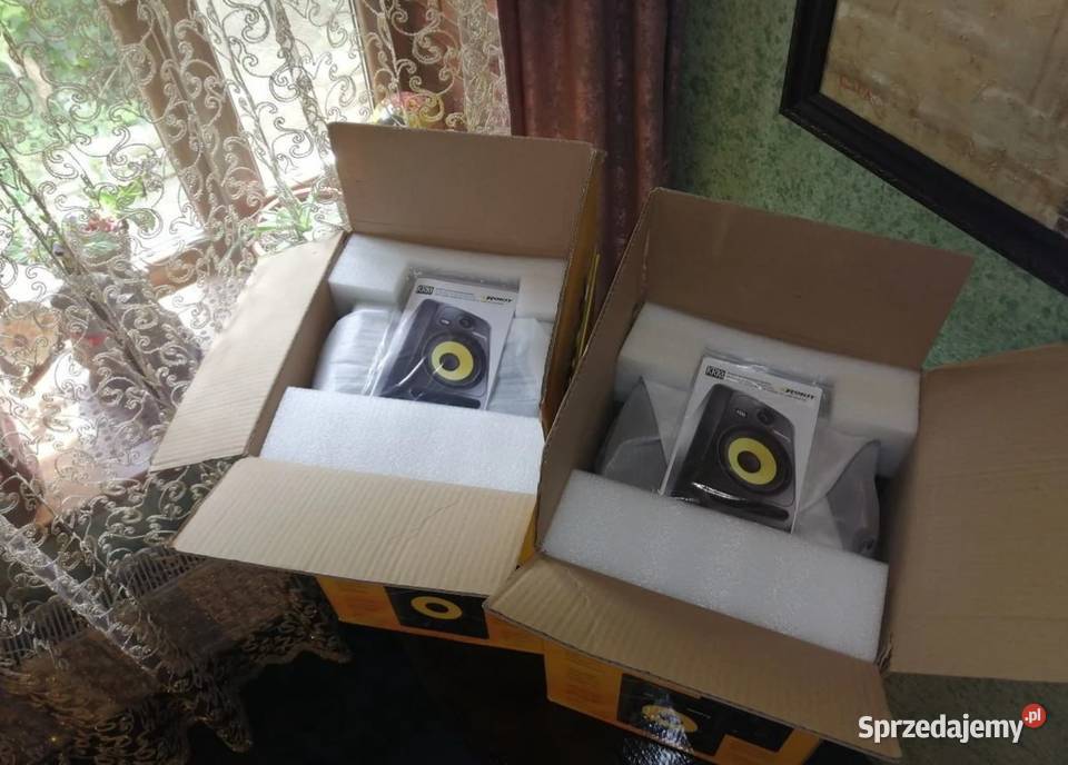 Studiomonitory KRK Rokit 8 G3