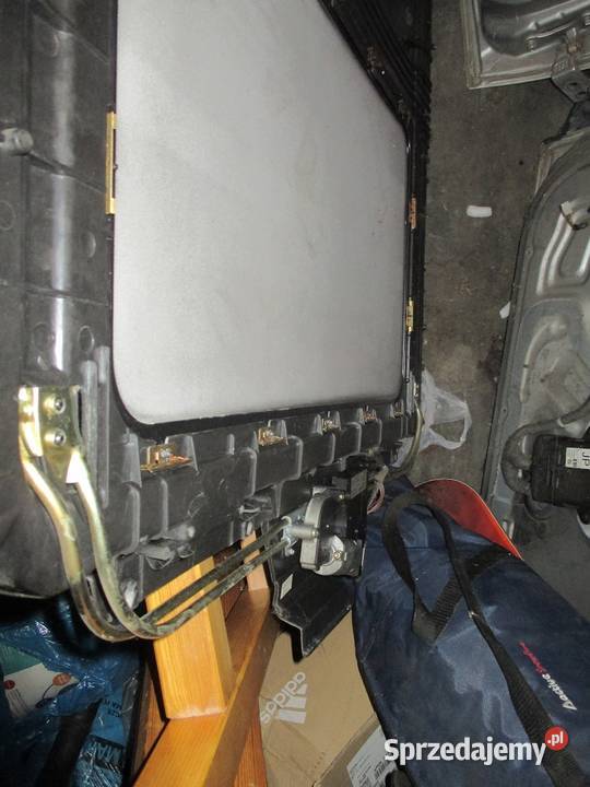 szyberdach z bmw e38 1999r Rok produkcji 1999 Dachy dolnośląskie