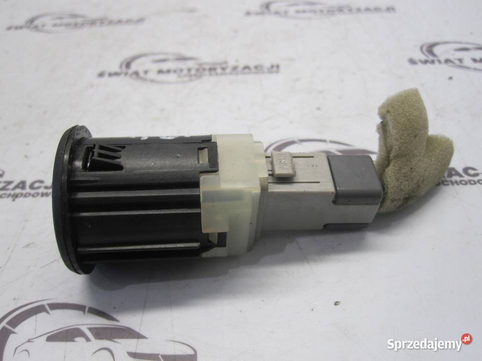 NISSAN JUKE 11r gniazdo USB GT17S80SHU Akcesoria samochodowe sprzedam