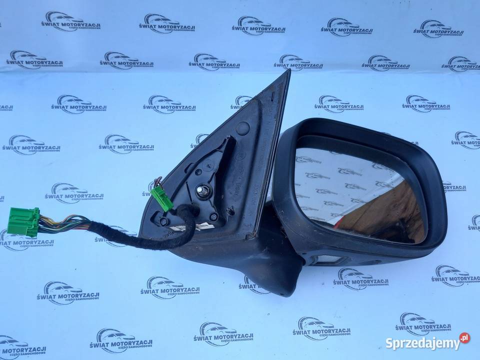 VOLVO XC90 I LIFT 10r lusterko prawe 3303006 Rok produkcji 2010