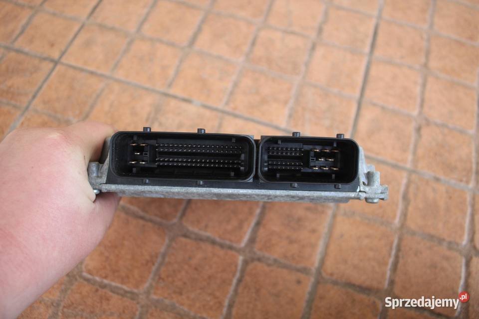 KOMPUTER STEROWNIK SILNIKA VW GOLF V 16 osobowe
