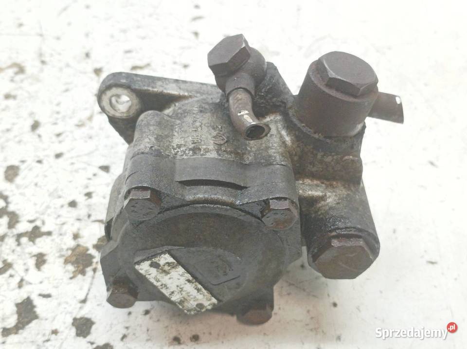 POMPA WSPOMAGANIA 7700300585E 25 D Renault sprzedam