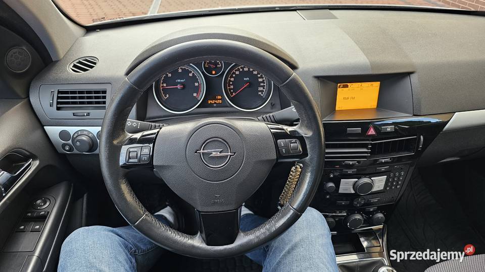 Opel Astra 17CDTI 110 2010 zNiemiec NoweSprzęgło Zarszyn sprzedam