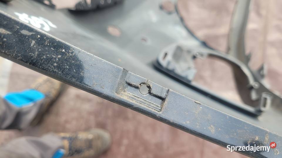 TOYOTA AVENSIS T27 III LIFT ZDERZAK PRZÓD Zderzaki