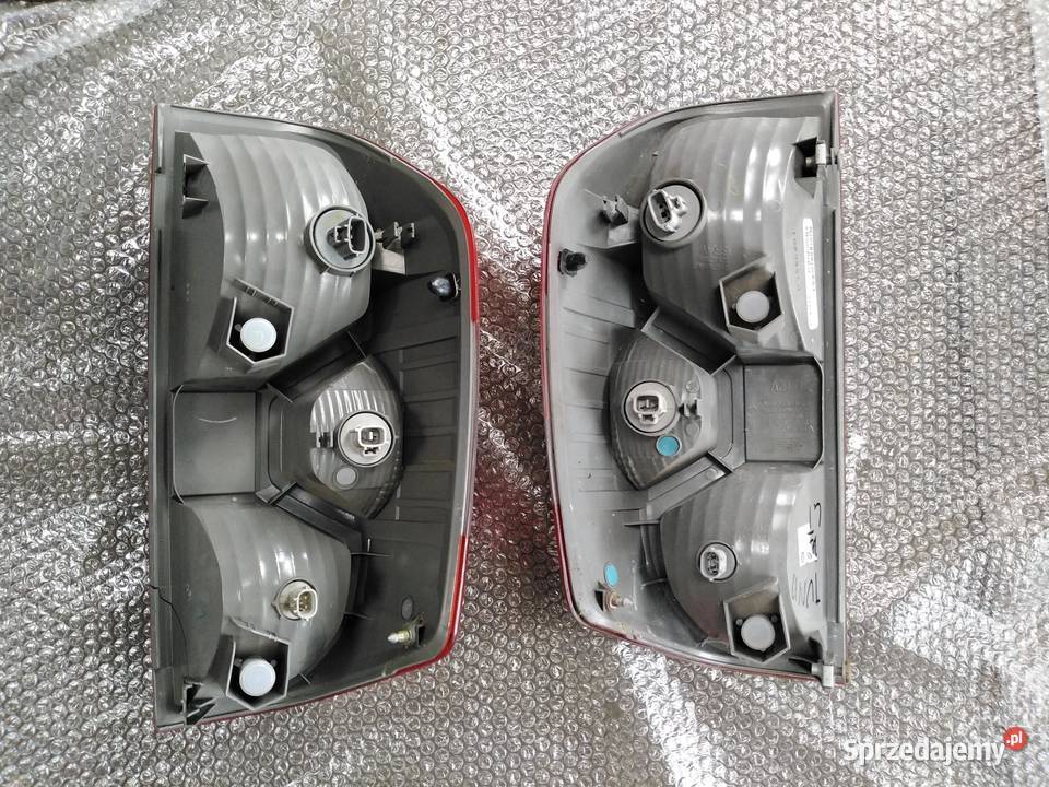 2016 TOYOTA TUNDRA LAMPA TYŁ TYLNA LEWA PRAWA Miechucino
