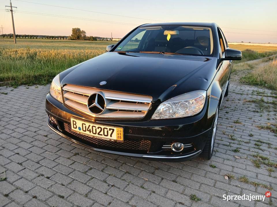 Mercedes C220 Avantgarde Czarny Bezwypadkowy z 2200cm3 Gołuchów