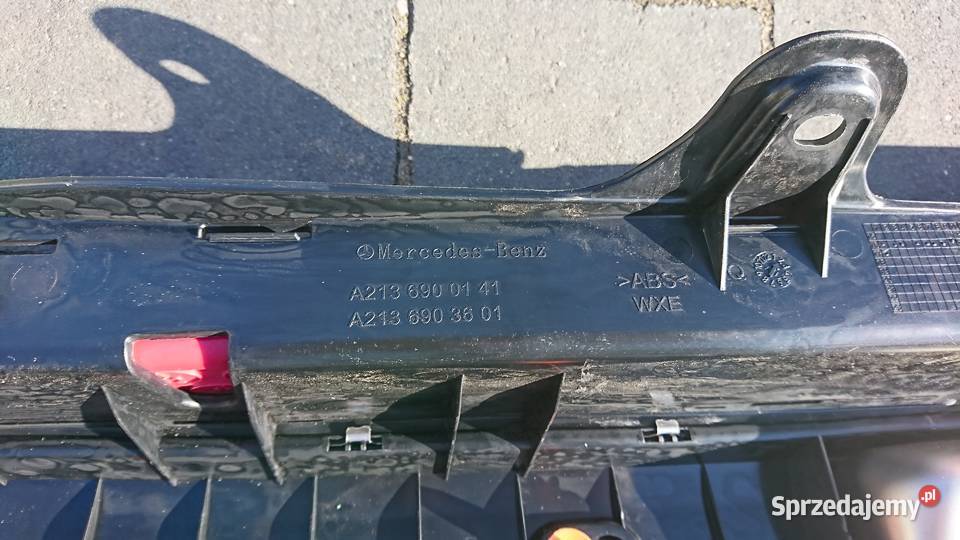 Mercedes E Klasa W213 chrom tył klapy trójkąt Motoryzacja Bełchatów