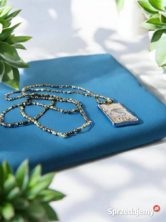 Srebrno złoty naszyjnik z żywicy ze smokiem podkarpackie Sanok sprzedam