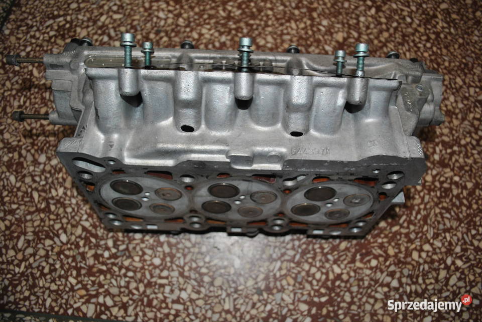 Głowica cylindrów LEWA AUDI A4B5 A6C5 A8D2 Poręba