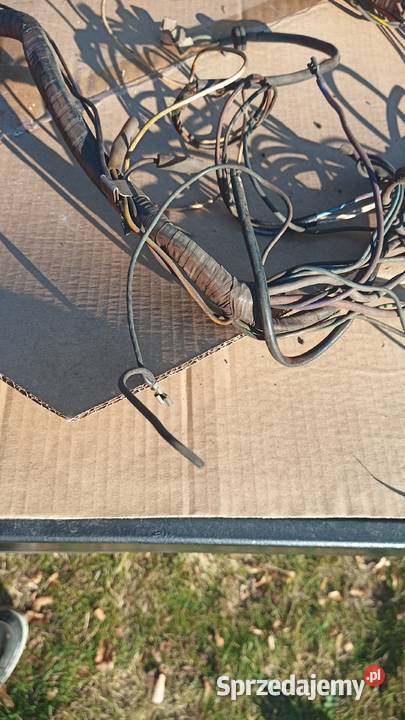 Wiązki fiat 125pprzednia i tylnia skrzynka Łódź