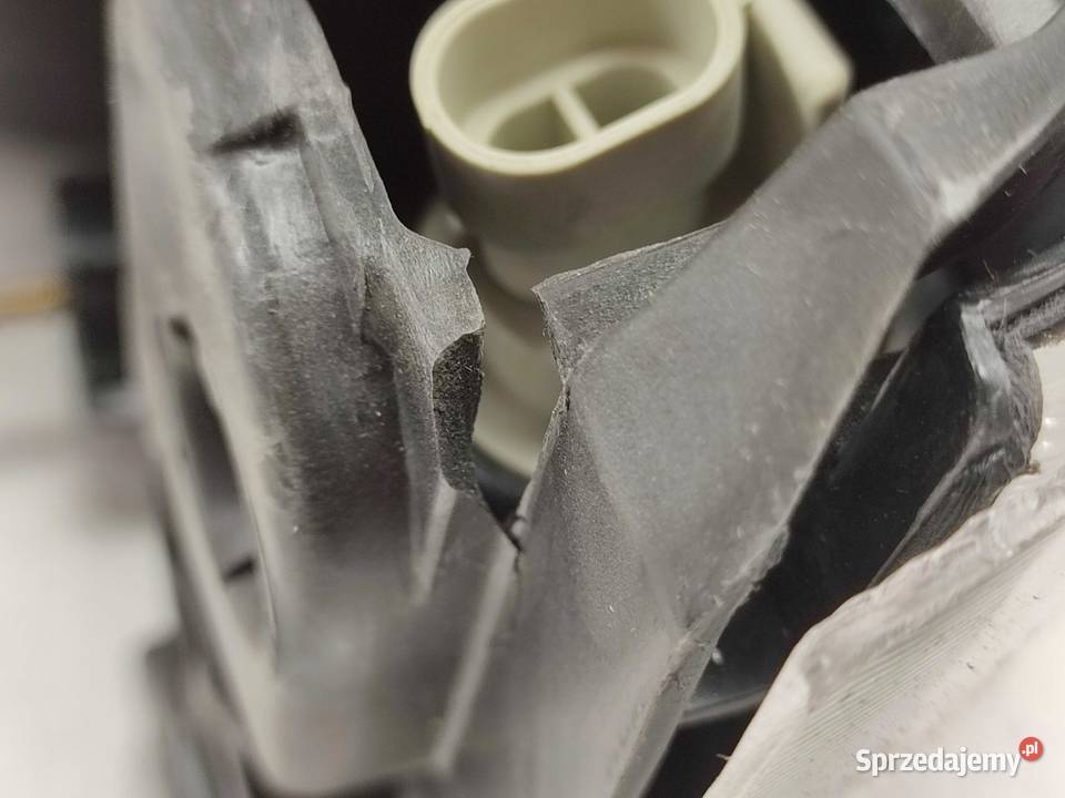 LAMPA LEWY PRZÓD IVECO EUROCARGO IIII 19912015 Lampy przeciwmgielne