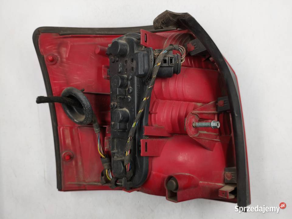 Lampa Prawy Tył Tylna Prawa Audi A4 B6 Avant