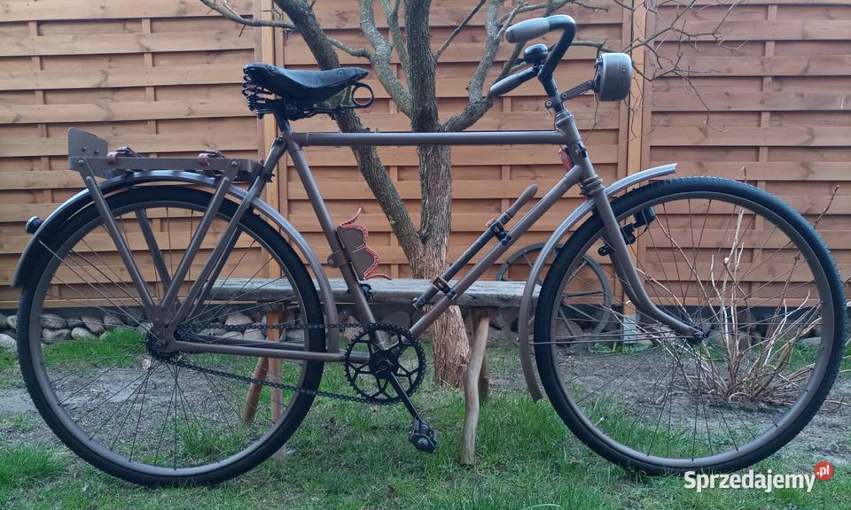 Rower Wojskowy PWU Łucznik Konin