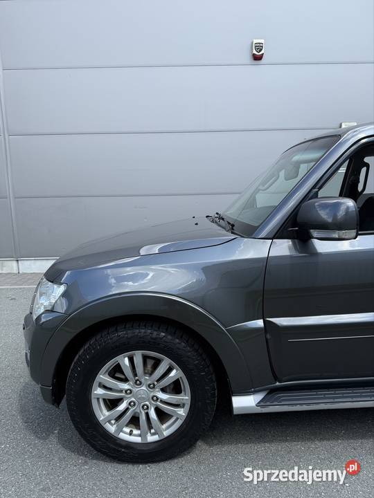 Mitsubishi Pajero 32 DiD 200 Salon 161 światła do jazdy dziennej Brzeg sprzedam