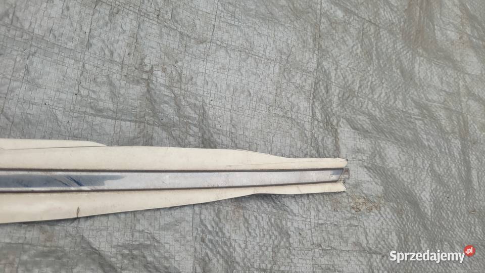 MERCEDES CLS W218 SEDAN CHROM LISTWA SRODKOWA Ruda Śląska sprzedam