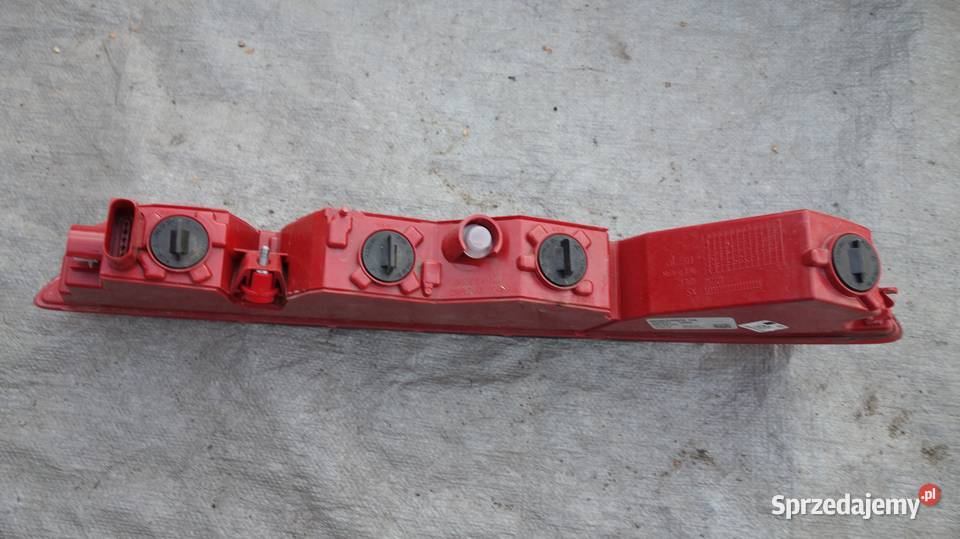 LAMPA TYŁ TYLNA LEWA W ZDERZAK AUDI Q3 8U 11 osobowe śląskie Ruda Śląska
