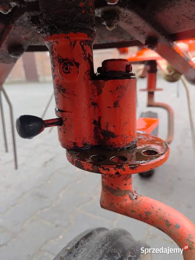 Przetrząsarka przewracarka kuhn gf 440