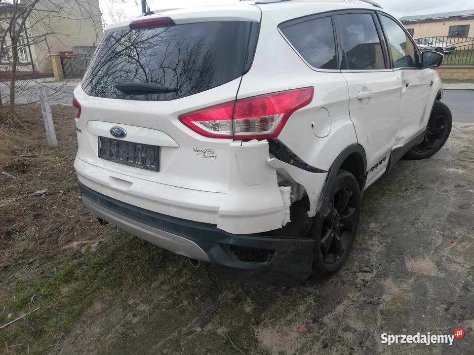 Uszkodzony zarejestrowany diesel Kuga