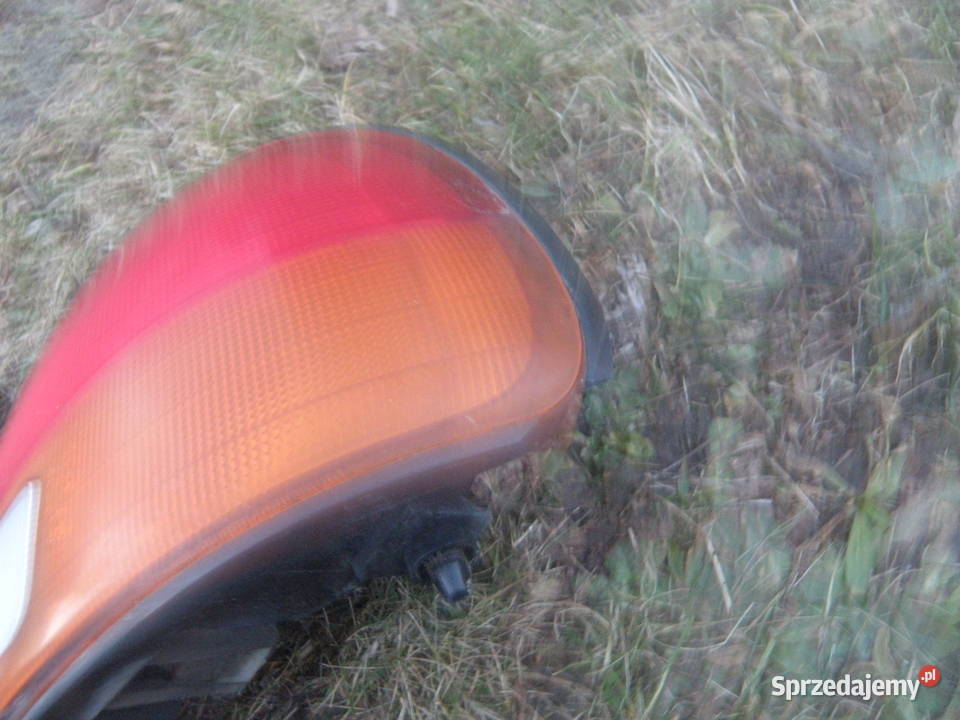 Lampa tylna tył Daihatsu Cuore III 9399 prawa osobowe Lampy tylne sprzedam