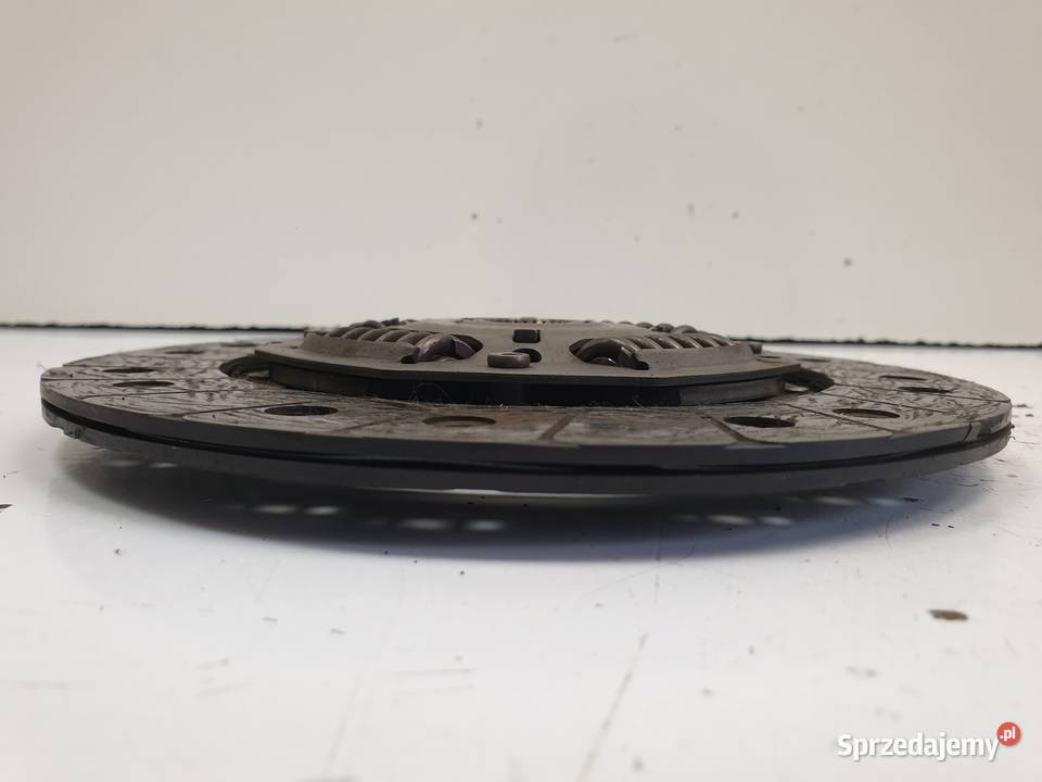 Volvo V70 III 16 D DOCISK TARCZA sprzęgło