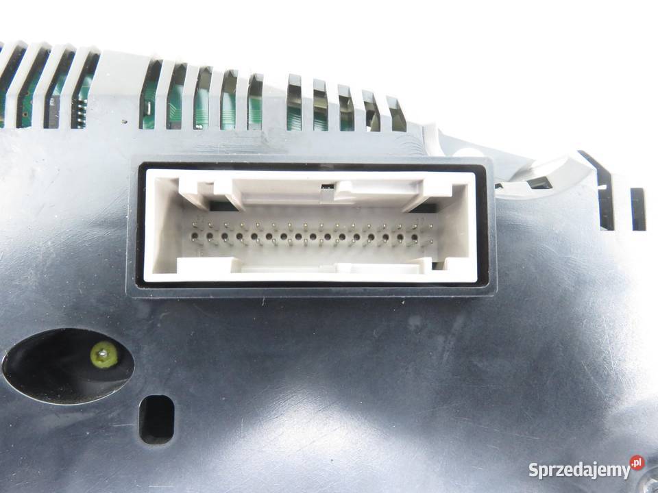 LICZNIK AUDI A4 B8 20 TDI 8K0920930C