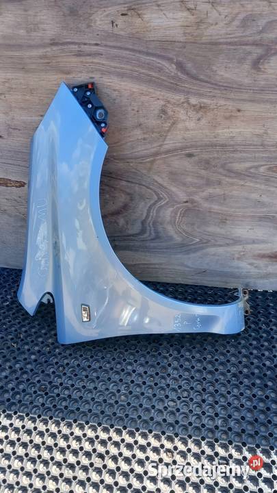 OPEL CORSA D BŁOTNIK PRZÓD PRAWY Z21C Zbierkowo