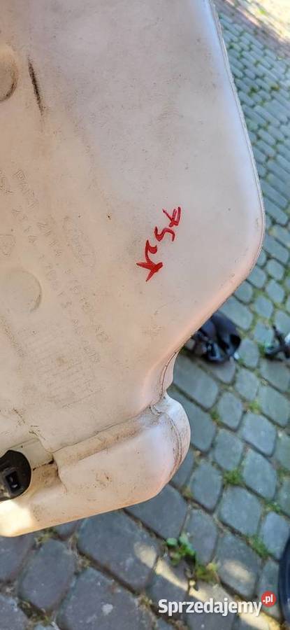 ZBIORNICZEK SPRYSKIWACZY TRANSIT CONNECT MK1 osobowe śląskie Wodzisław Śląski